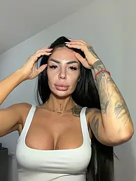 RaquelleXO online show from 05-22-26, 04:30
