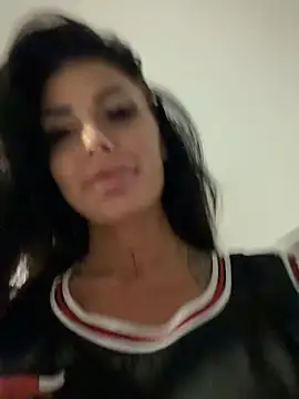 RaquelleXO online show from 06-05-26, 08:25