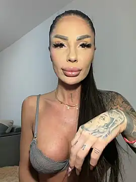 RaquelleXO online show from 06-09-26, 04:29