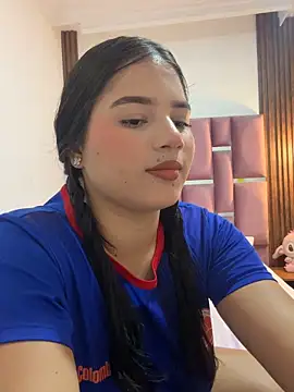 Snapshot of Mulan_rousse chatting on 06-18-26, 10:03 Mulan rousse online show from 06-18-26, 10:03