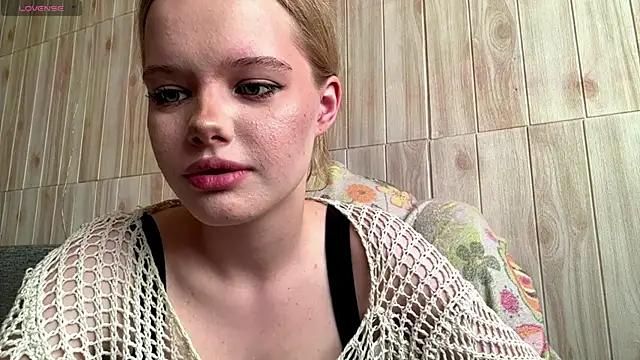 Malinwitch online show from 06-25-26, 02:10