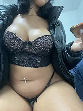 Snapshot of Serena777- chatting on 07-16-26, 03:01 Serena777- online show from 07-16-26, 03:01