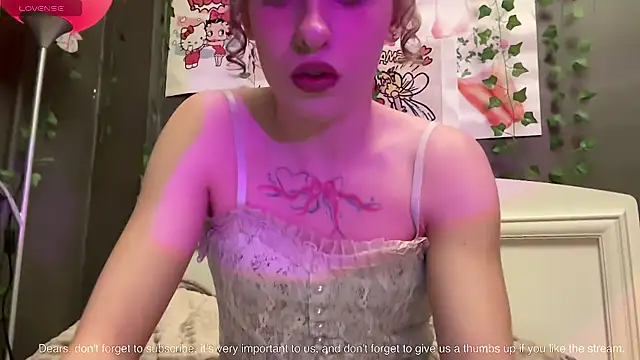 Snapshot of Miss_Amy00 chatting on 07-04-26, 12:06 Miss Amy00 online show from 07-04-26, 12:06