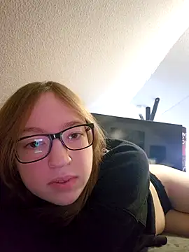 Freaky-Doll online show from 05-10-26, 05:51