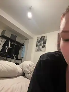 CuteBeaX online show from 05-20-26, 08:15
