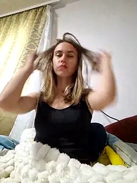 Snapshot of Lisahoppii chatting on 05-20-26, 03:40 Lisahoppii online show from 05-20-26, 03:40