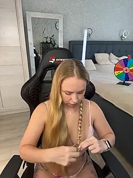 Kitty-Kelsi online show from 05-05-26, 07:27