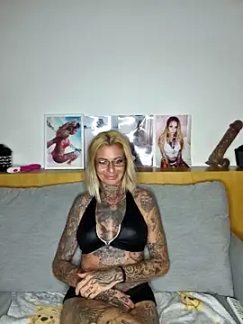 Sarah-Daniels online show from 04-30-26, 08:57