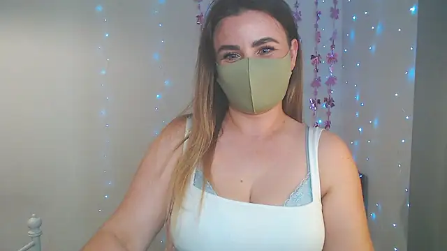 MillaVelvet online show from 05-19-26, 10:10