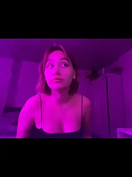SuzieAllen online show from 05-05-26, 05:21