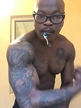 Snapshot of JoeBlackson69 chatting on 05-16-26, 03:11 JoeBlackson69 online show from 05-16-26, 03:11