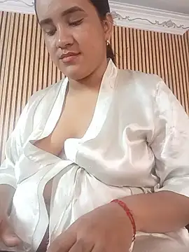 NATY BUSTOS online show from 05-29-26, 01:36