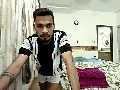 Snapshot of Desihotboy990 chatting on 05-12-26, 05:32 Desihotboy990 online show from 05-12-26, 05:32