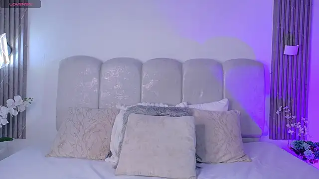 Snapshot of ScarlettVelvet chatting on 06-26-26, 01:15 ScarlettVelvet online show from 06-26-26, 01:15