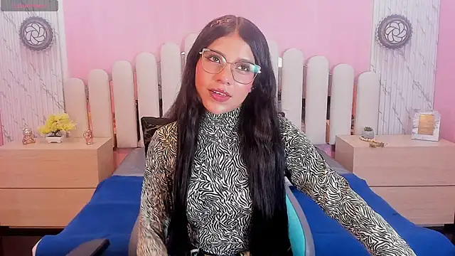 Snapshot of babe_vennus chatting on 06-03-26, 04:56 babe vennus online show from 06-03-26, 04:56
