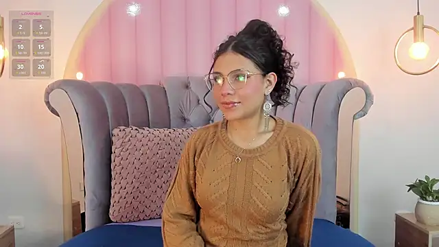 Snapshot of babe_vennus chatting on 06-05-26, 04:13 babe vennus online show from 06-05-26, 04:13