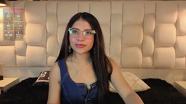 Snapshot of babe_vennus chatting on 06-11-26, 05:22 babe vennus online show from 06-11-26, 05:22