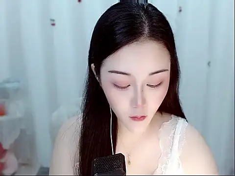Amy-cnbaby online show from 05-17-26, 01:36