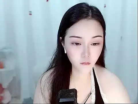Amy-cnbaby online show from 05-19-26, 01:33
