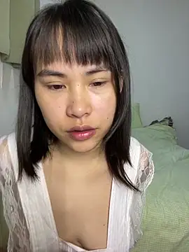 Snapshot of Chenchen22- chatting on 05-07-26, 05:07 Chenchen22- online show from 05-07-26, 05:07