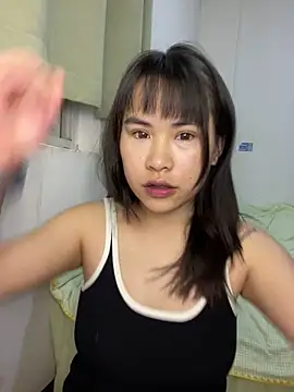 Snapshot of Chenchen22- chatting on 05-18-26, 03:18 Chenchen22- online show from 05-18-26, 03:18
