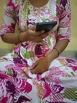 Snapshot of Seema_yadav01 chatting on 05-07-26, 05:02 Seema yadav01 online show from 05-07-26, 05:02