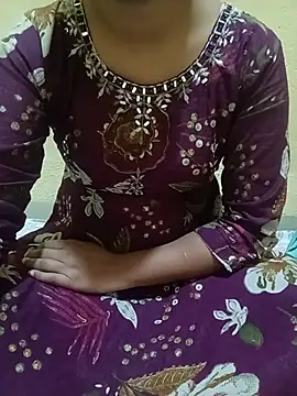 Snapshot of Seema_yadav01 chatting on 05-22-26, 05:14 Seema yadav01 online show from 05-22-26, 05:14