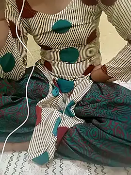 Snapshot of Seema_yadav01 chatting on 05-31-26, 05:15 Seema yadav01 online show from 05-31-26, 05:15