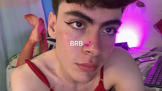 Snapshot of _peachyboy chatting on 07-18-26, 03:44 peachyboy online show from 07-18-26, 03:44