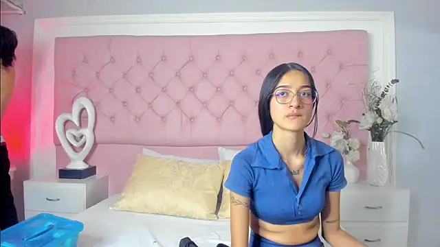 Snapshot of SarahDoll__ chatting on 05-21-26, 12:56 SarahDoll online show from 05-21-26, 12:56