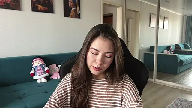 Ellewaay online show from 07-14-26, 10:21
