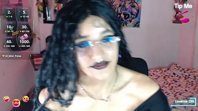 Snapshot of bastethott chatting on 06-11-26, 02:53 bastethott online show from 06-11-26, 02:53