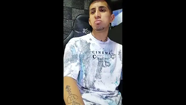 Snapshot of Michel_Salvatore chatting on 05-13-26, 12:46 Michel Salvatore online show from 05-13-26, 12:46