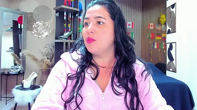 Snapshot of BBWLuxuryMuse chatting on 06-29-26, 11:54 BBWLuxuryMuse online show from 06-29-26, 11:54
