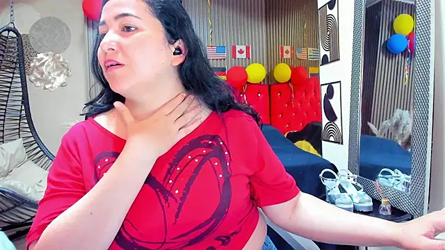 Snapshot of BBWLuxuryMuse chatting on 07-21-26, 11:56 BBWLuxuryMuse online show from 07-21-26, 11:56