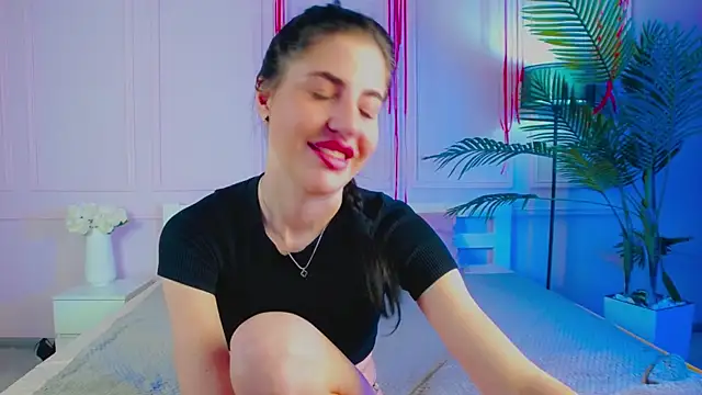 Snapshot of Emily_xoo chatting on 05-21-26, 06:26 Emily xoo online show from 05-21-26, 06:26