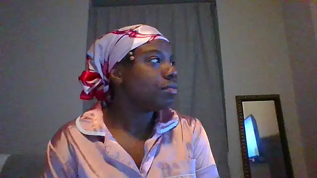 Snapshot of princesselizabeth chatting on 06-02-26, 01:51 princesselizabeth online show from 06-02-26, 01:51