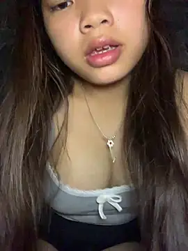 Snapshot of Cham-py chatting on 05-23-26, 01:44 Cham-py online show from 05-23-26, 01:44