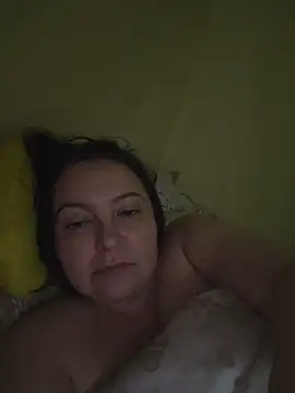 EmmaEmmy40 online show from 05-17-26, 06:37
