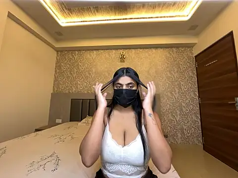 Snapshot of Miss_Heer chatting on 06-25-26, 12:09 Miss Heer online show from 06-25-26, 12:09