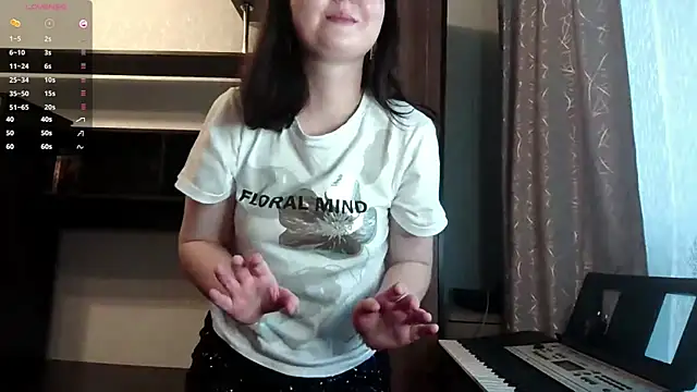Snapshot of RebelDesiree chatting on 07-15-26, 01:05 RebelDesiree online show from 07-15-26, 01:05
