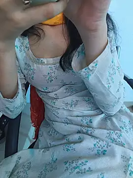 zoya baby  online show from 06-05-26, 03:46
