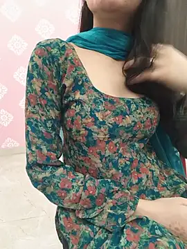 zoya baby  online show from 07-04-26, 04:13