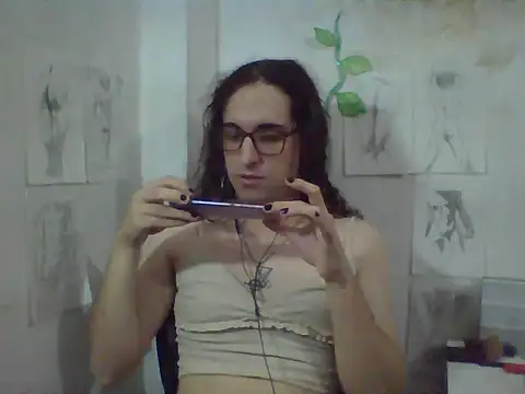 Snapshot of LaCuerva chatting on 06-15-26, 05:26 LaCuerva online show from 06-15-26, 05:26
