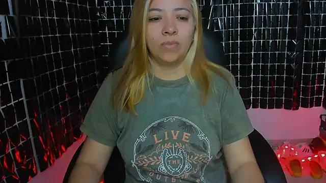 MissAlmaFenix online show from 06-03-26, 02:44
