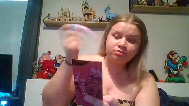 prettybabygurl04 online show from 05-05-26, 07:44