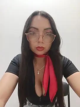 Snapshot of JENNIFER__03 chatting on 05-22-26, 04:45 JENNIFER 03 online show from 05-22-26, 04:45