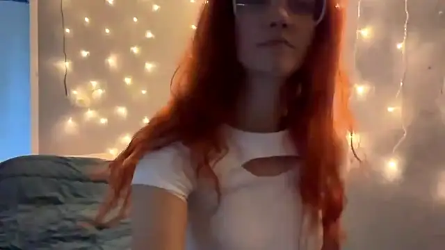 Snapshot of silvia998 chatting on 07-14-26, 08:41 silvia998 online show from 07-14-26, 08:41