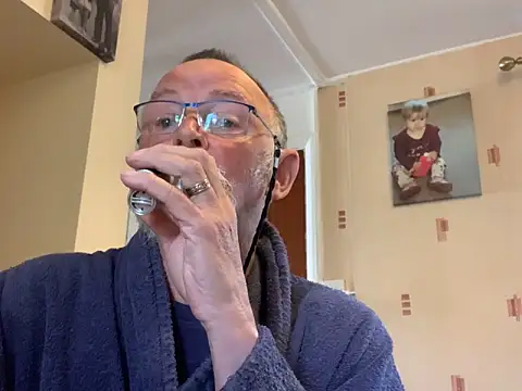 Moonraker64 online show from 05-06-26, 07:02