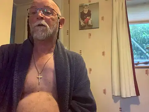 Moonraker64 online show from 07-04-26, 05:13